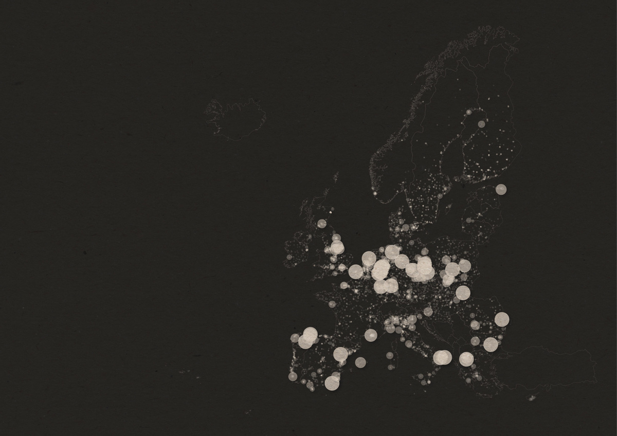 Karta över norra Europa med ljusa cirklar